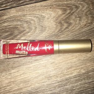 Too faced melted matte lipstick LadyBalls color